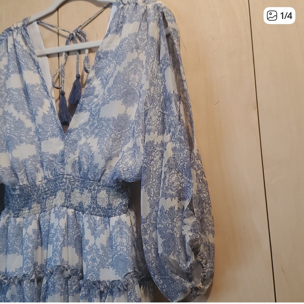 NWT VICI Floral Blue and Cream Dress - Picture 3 of 4
